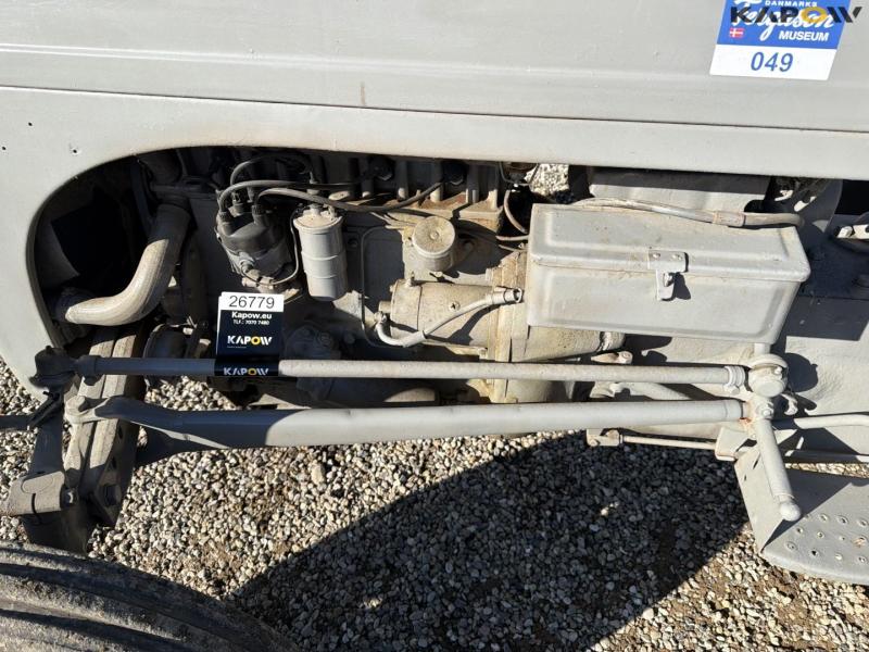 Ferguson TEA20 tractor 9