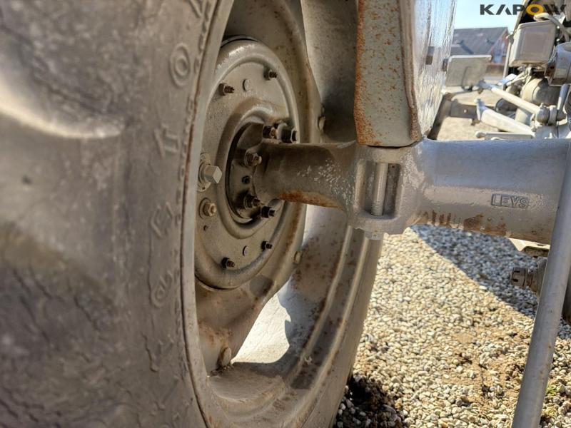 Ferguson TEA20 tractor 28