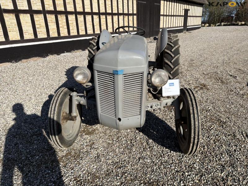 Ferguson TEA20 tractor 2