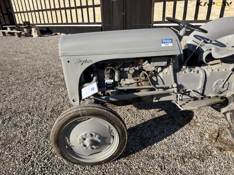 Ferguson TEA20 tractor 9