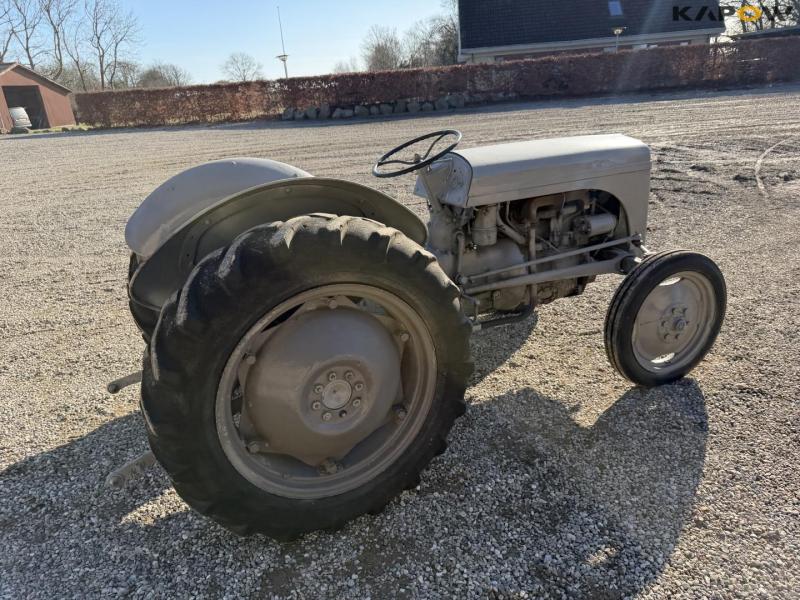 Ferguson TEA20 tractor 5