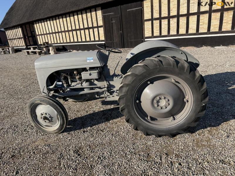 Ferguson TEA20 tractor 8
