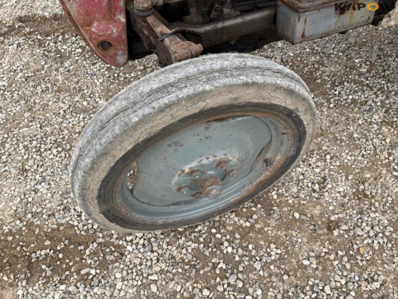 Ferguson 35 tractor 29
