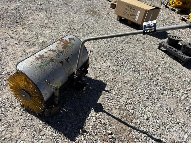 Ferrari FRM 80 sweeper 7