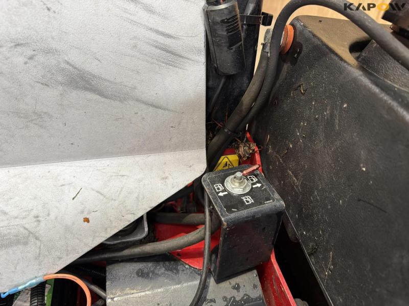 Ferris IS 2100Z rero turn mower 32