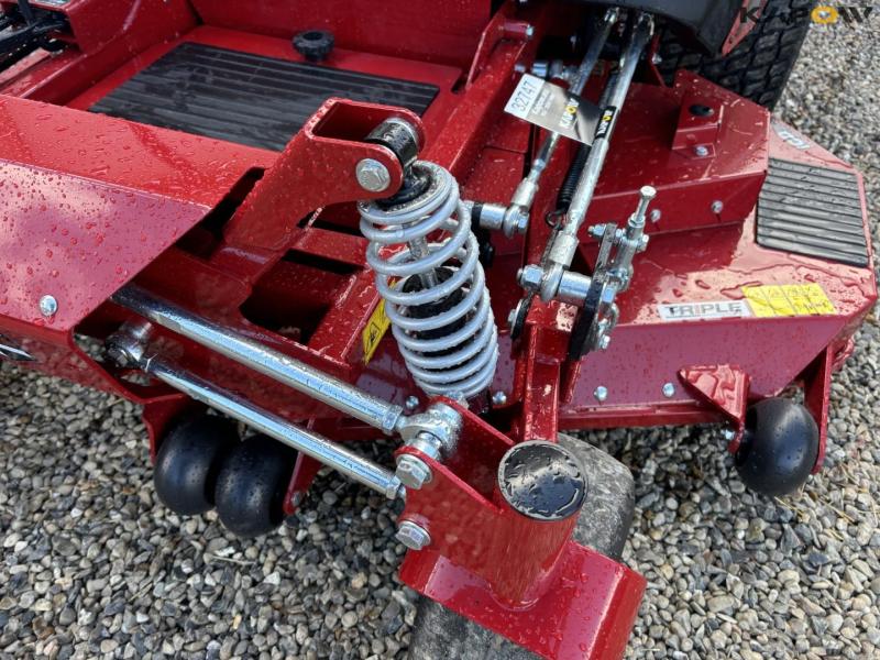 Ferris ZT 2200 Isx Zero Turn Grass Mower - New 18