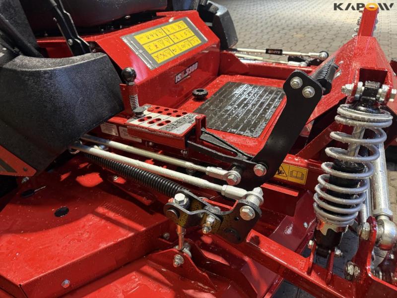 Ferris ZT 3300 ISX zero turn lawn mower - New 12