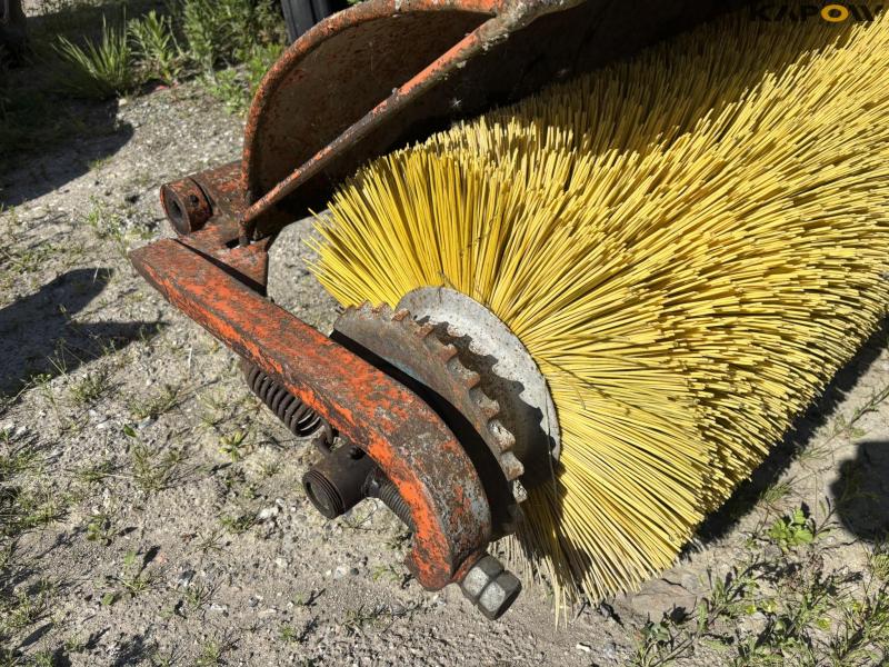Fiat 250 N with broom 16