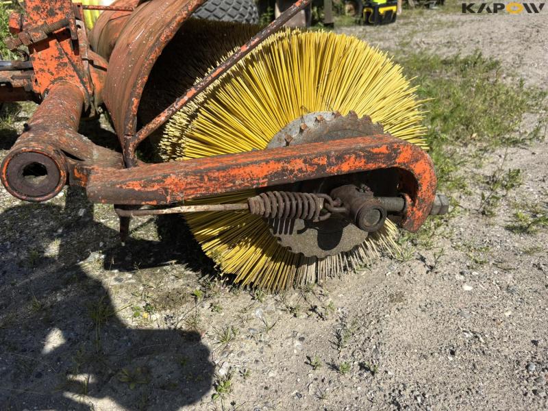 Fiat 250 N with broom 17