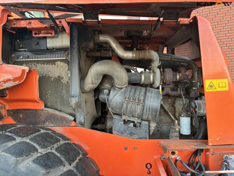 Fiat Kobelco W131 wheel loader 44