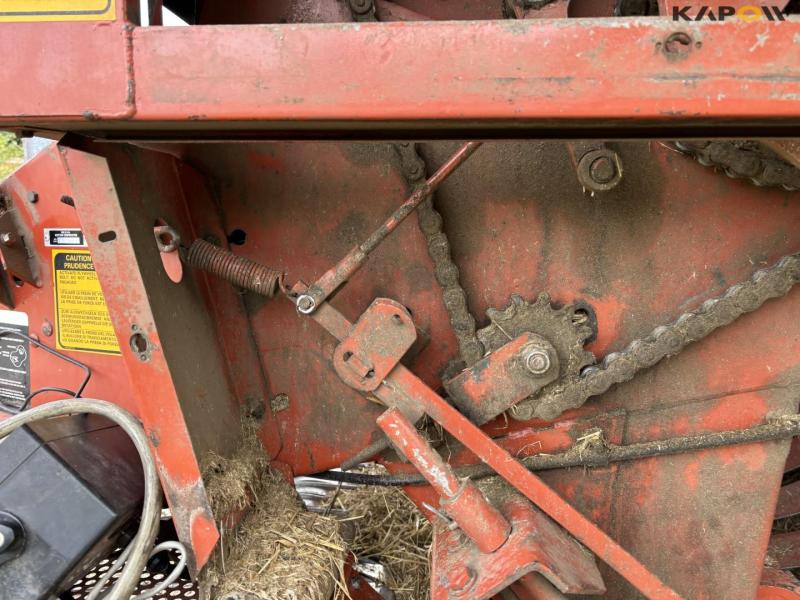 Fiatagri Hesston 4900 big square baler with bale wagon 48