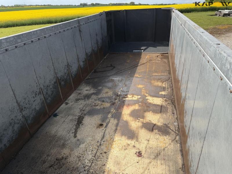 Fliegl tipper truck 31
