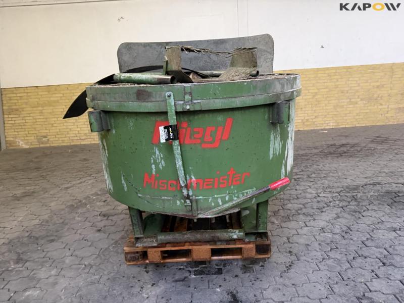 Fliegl forced mixer 2