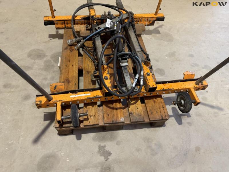Tile clamp 17