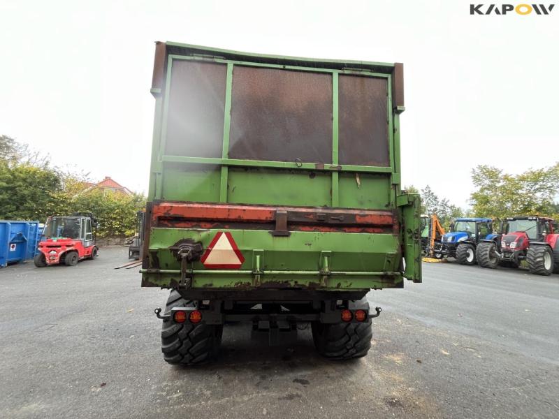 Wood chipper with crane and trolley 5