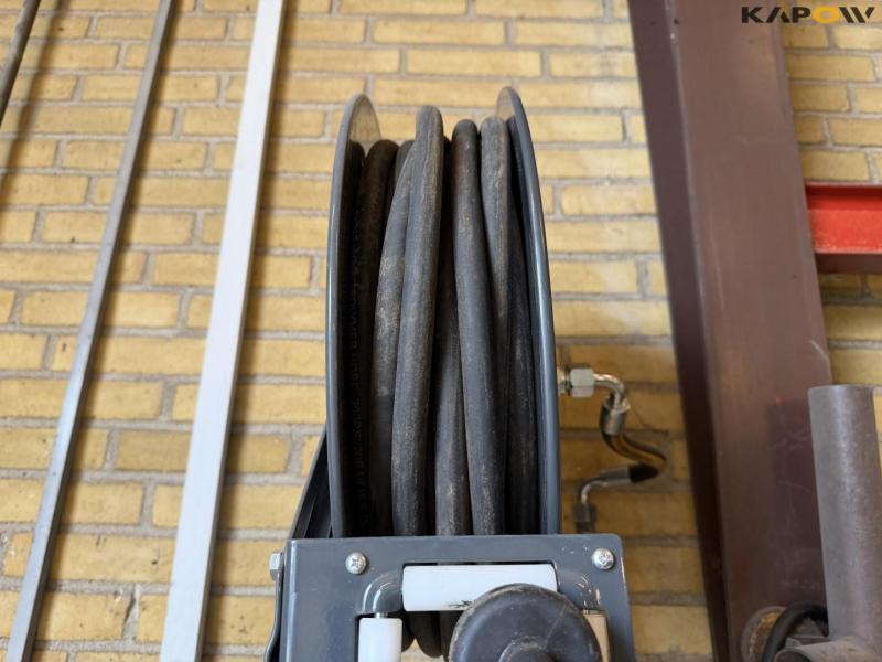 FlowConcept air hose wall roll 8