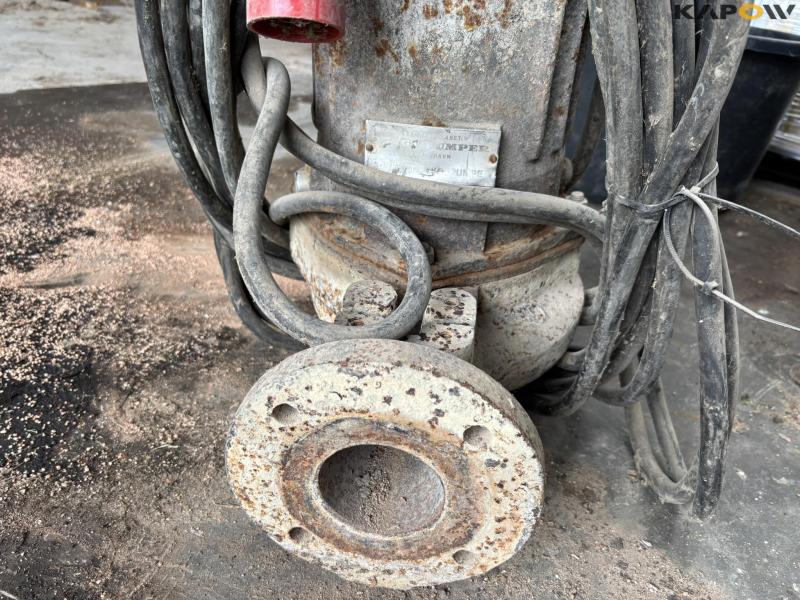 Flygt submersible pump 4.4 kW 7