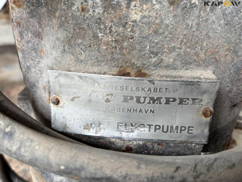 Flygt submersible pump 4.4 kW 8