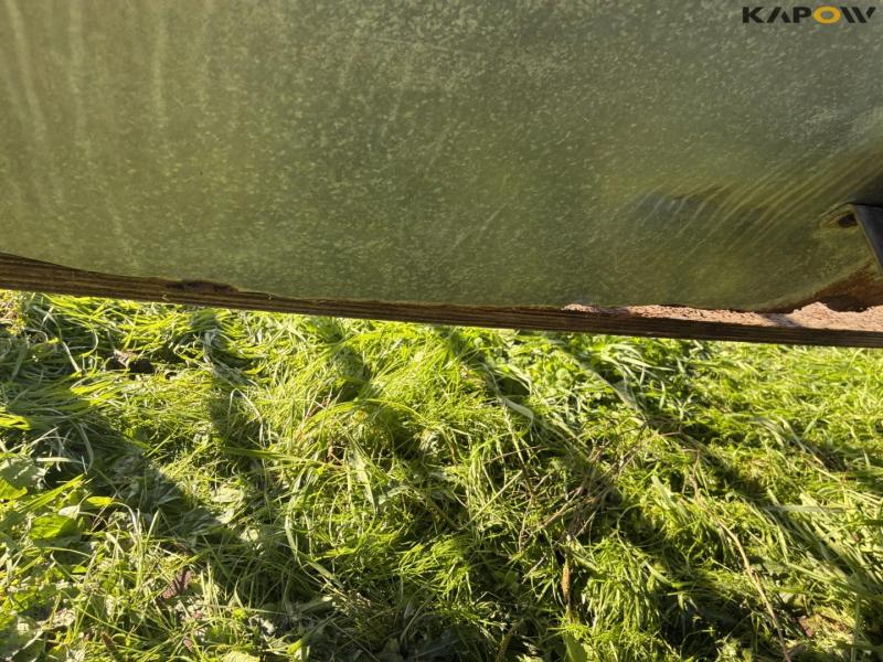 Feed fence with calf shelter 26