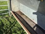 Feed fence with calf shelter 19