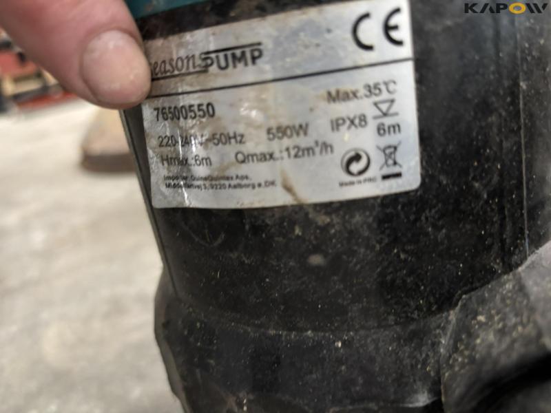 Feed trolley and grain equipment 11