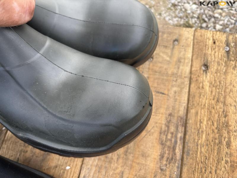 Footwear miscellaneous 9