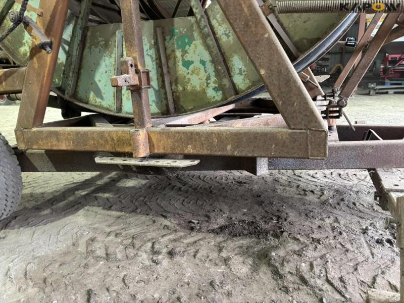 Feed hose for irrigation machine 19