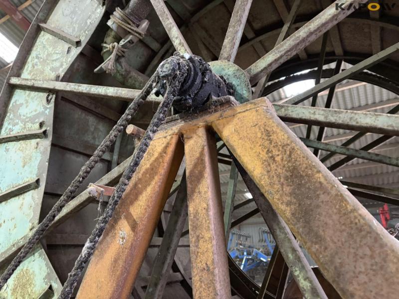 Feed hose for irrigation machine 23