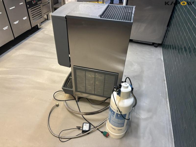 Follett Symphony ice cube maker 6