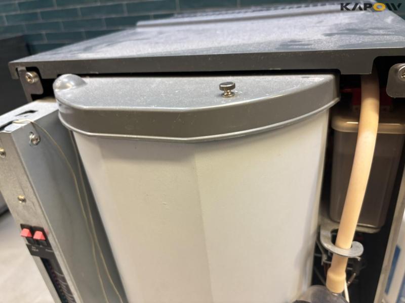 Follett Symphony ice cube maker 14