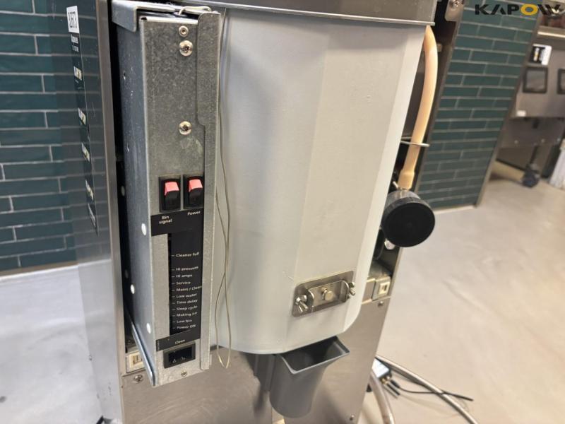 Follett Symphony ice cube maker 16