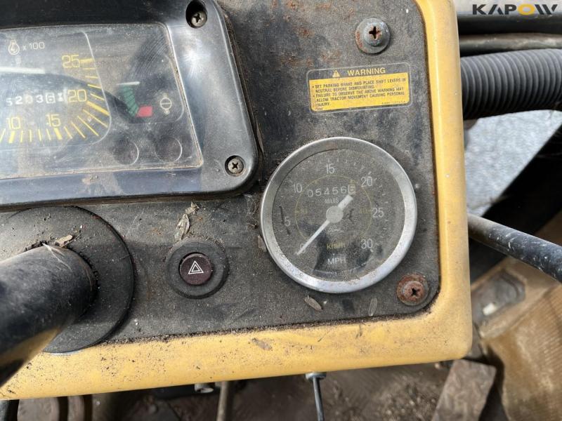 Ford 655 backhoe loader 46