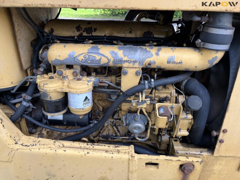 Ford 655 backhoe loader 52