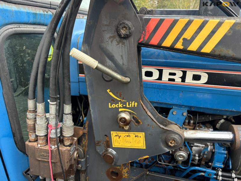 Ford 6610 tractor with front loader 15