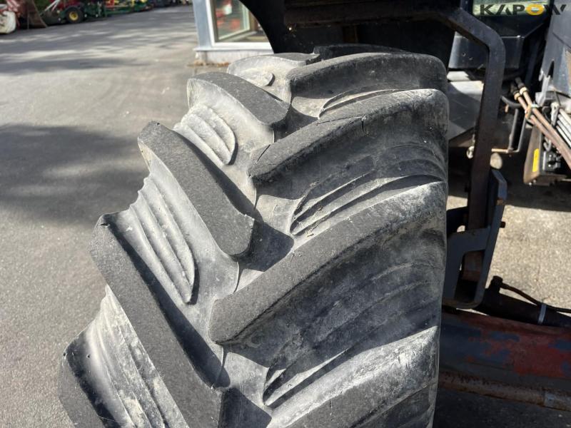 Ford 7840 tractor 18