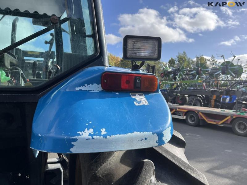 Ford 7840 tractor 32