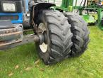 Ford 8770 4 WD with twin wheels 9