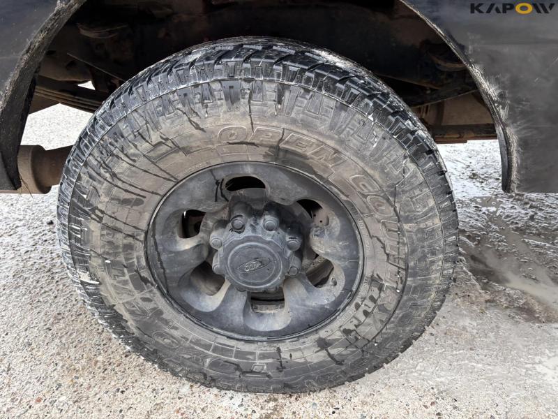 Ford F-250 XL Super Duty Pickup Diesel 29