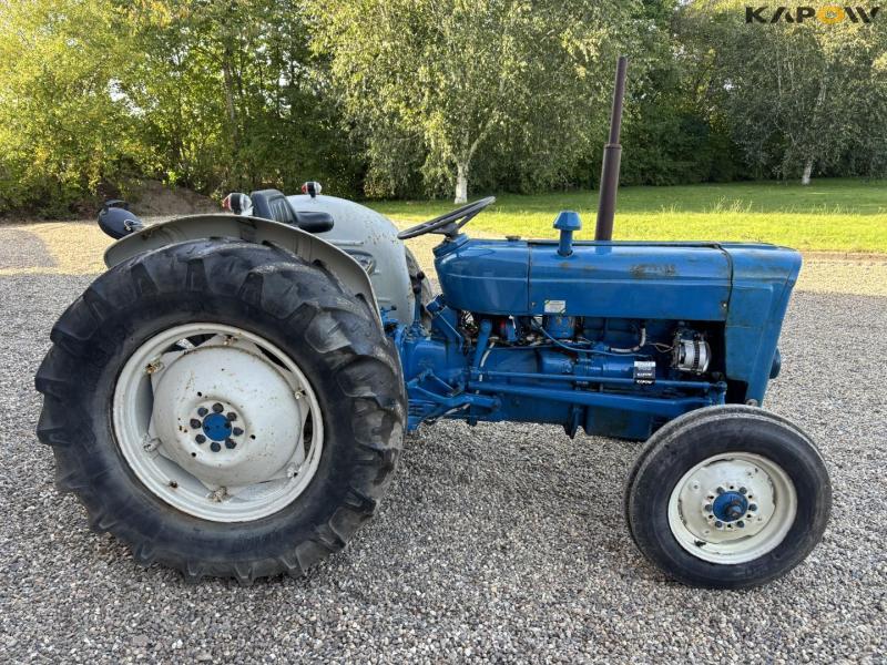 Ford tractor 4