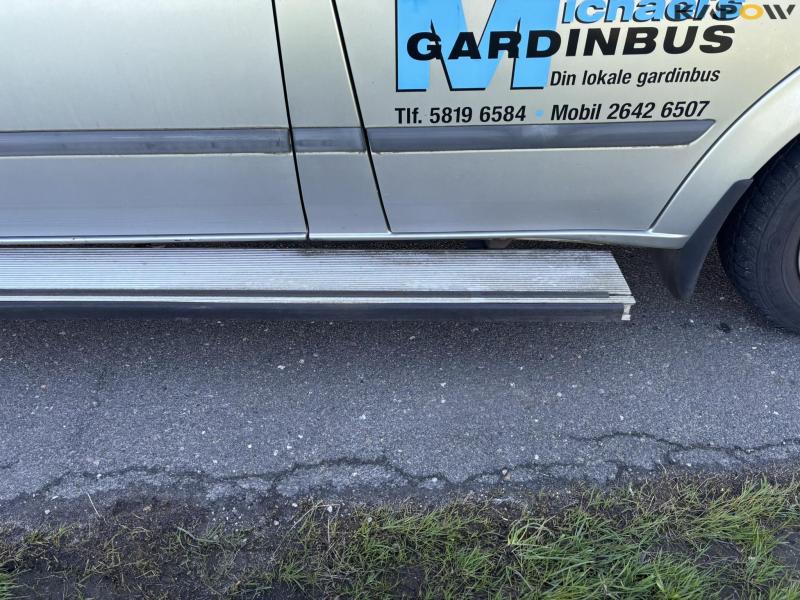 Ford Transit 115 T300 handicap bus 22