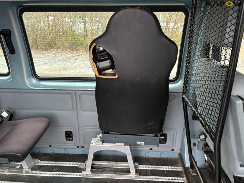 Ford Transit 120 T300 handicap bus 77