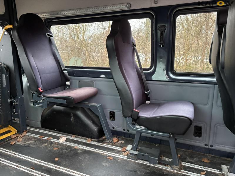 Ford Transit 140 T300 Handicap bus 82