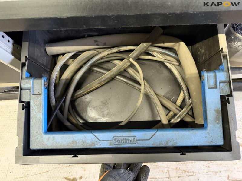 Ford Transit 2.2 Tdci with tools 100