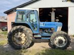 Ford TW15 tractor 4