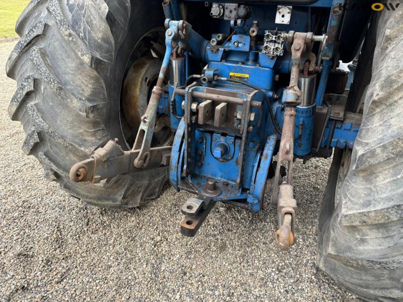 Ford TW35 tractor 29