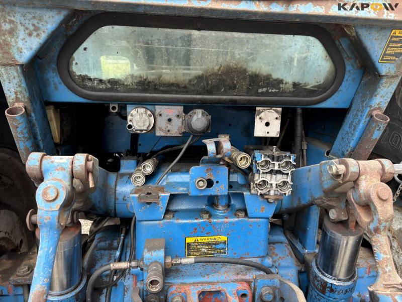 Ford TW35 tractor 33