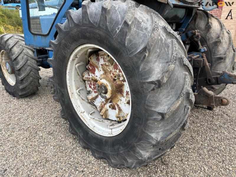 Ford TW35 tractor 72