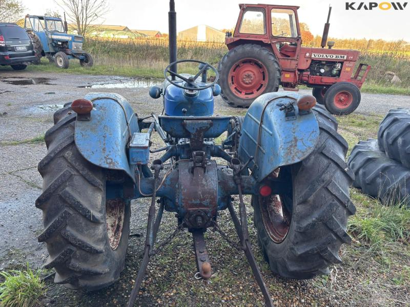 Fordson Dexta diesel tractor 6
