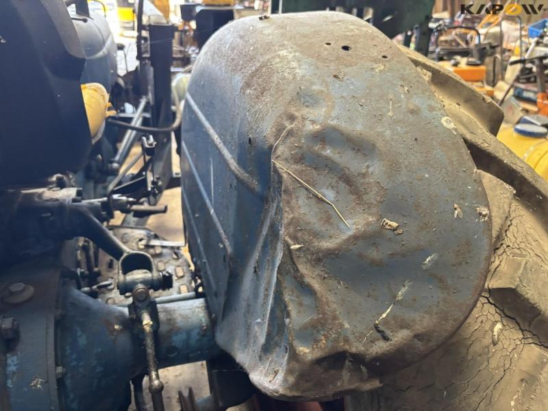 Fordson Dexta with front loader 37