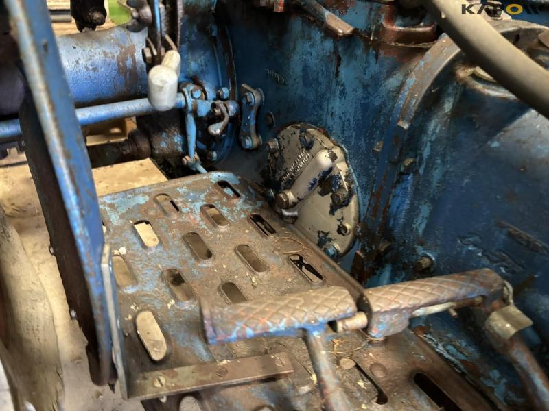 Fordson Dexta with front loader 26
